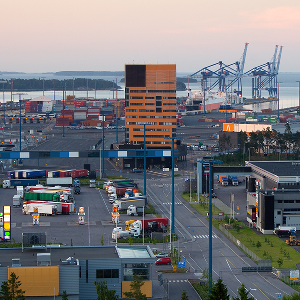 helsingin-satama-600×600 Kuva Helsingin Vuosaaren satamasta